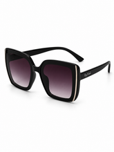 Load image into Gallery viewer, Black Grape Riviera