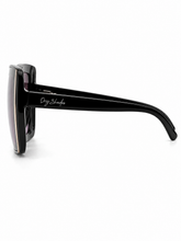 Load image into Gallery viewer, Black Grape Riviera
