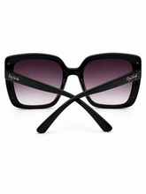 Load image into Gallery viewer, Black Grape Riviera
